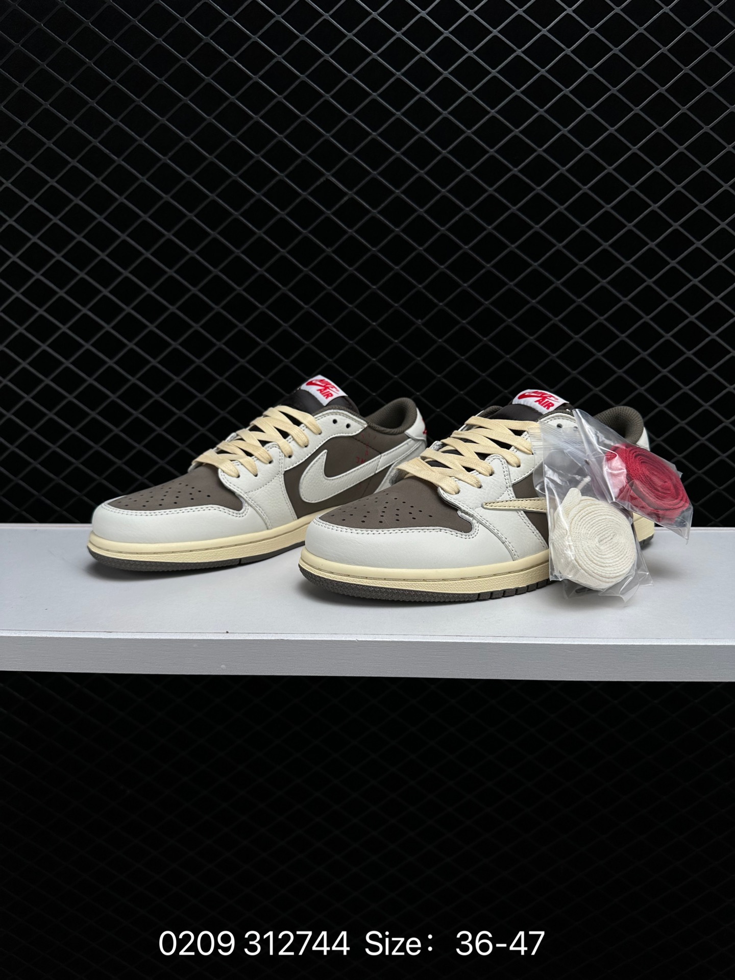 fragment design x Travis Scott x Nike Air Jordan 1 Low OG SP